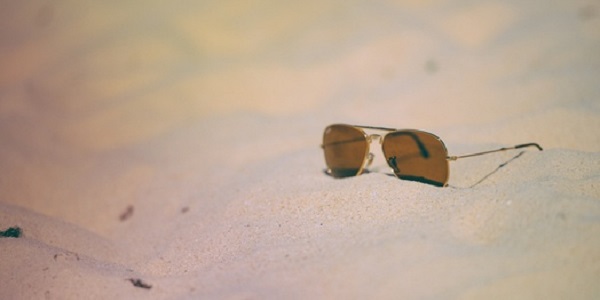 beach-holiday-sunglasses-vacation-medium